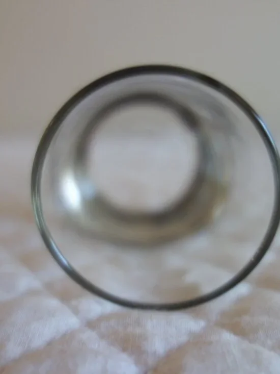 BRIGHTON Glass on a silver toned pedestal - Picture 3 of 5